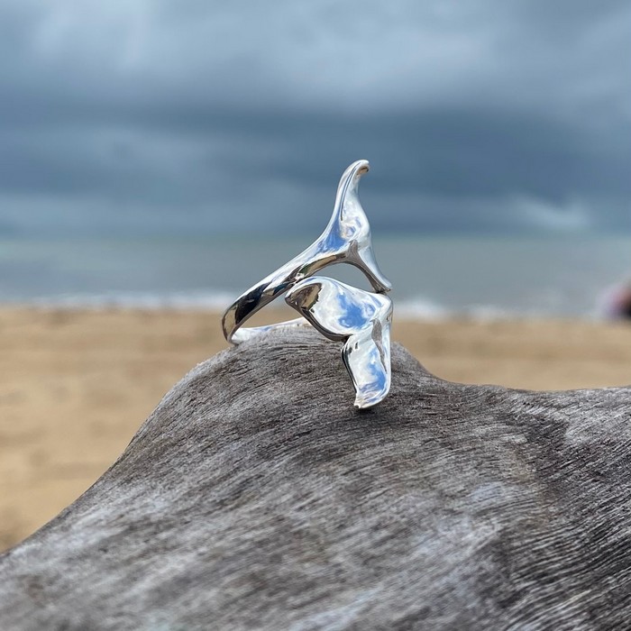 whale tail ring