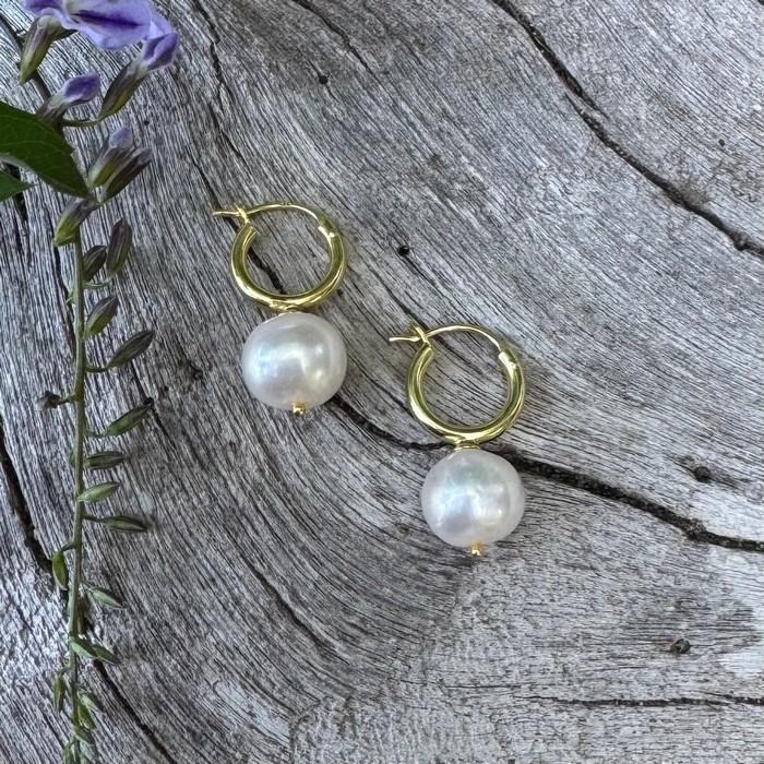 gold pearl earrings