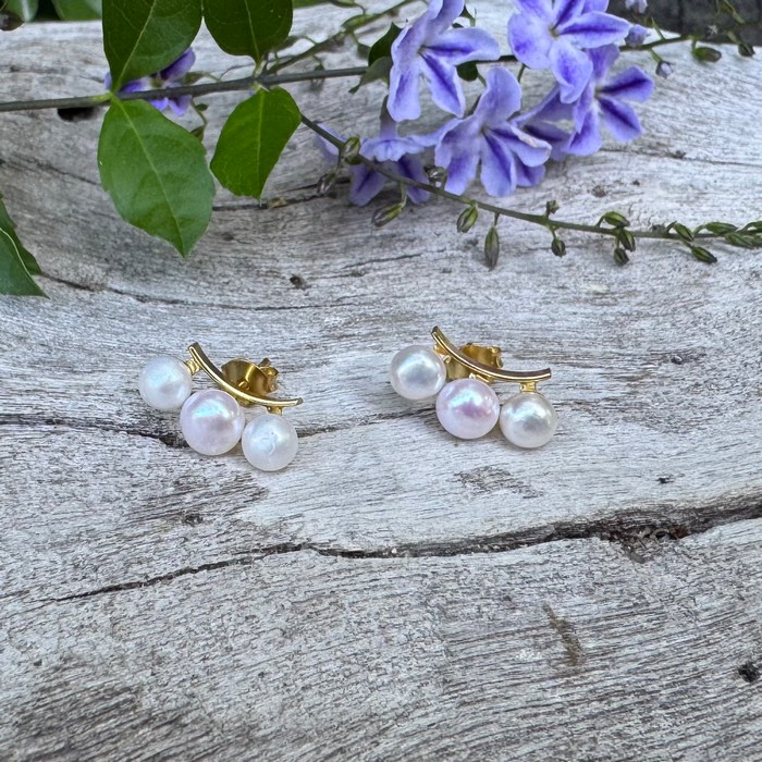 pearl stud earrings