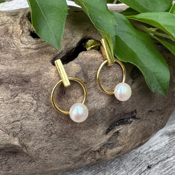 pearl earrings